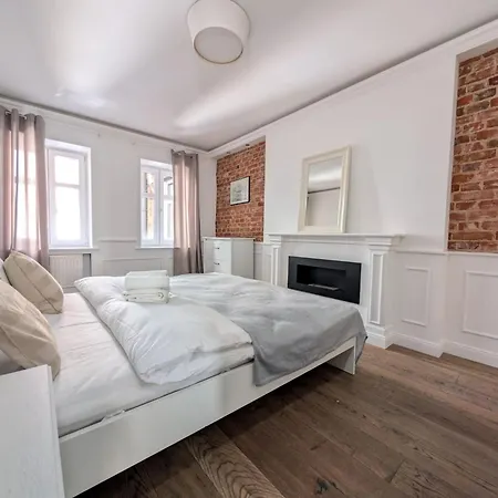 Rynek Serenity By Bookinghost Apartment