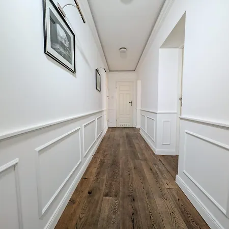 Rynek Serenity By Bookinghost ורוצלב